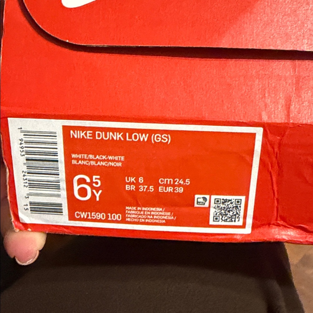 Nike (Panda Dunks) - Picture 5 of 5